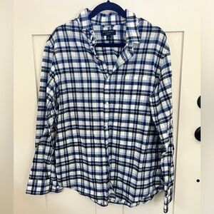 Banana Republic men’s light weight flannel shirt